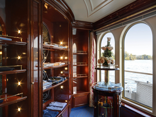 Royal Crown Gift Shop